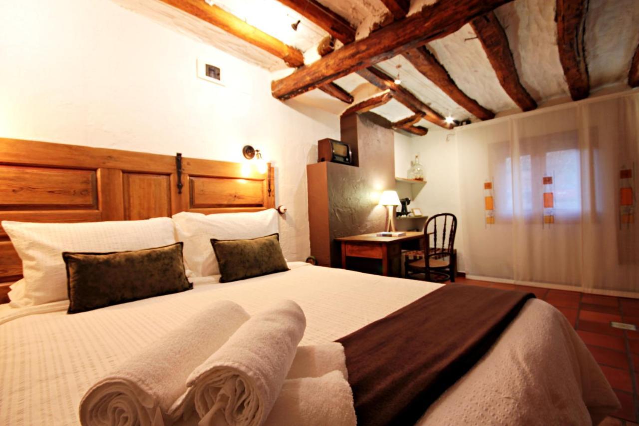Domitila Rooms Clavijo Exterior photo