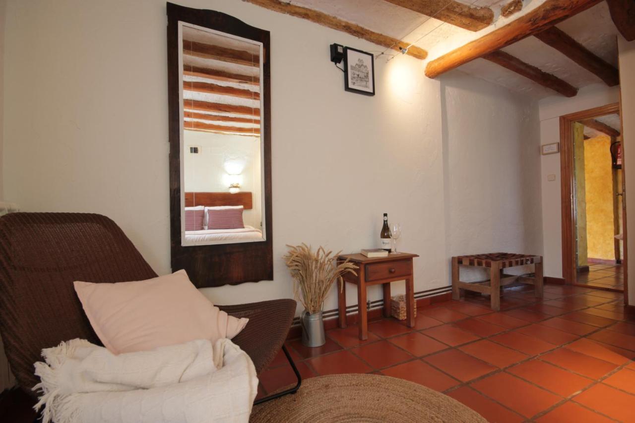 Domitila Rooms Clavijo Exterior photo